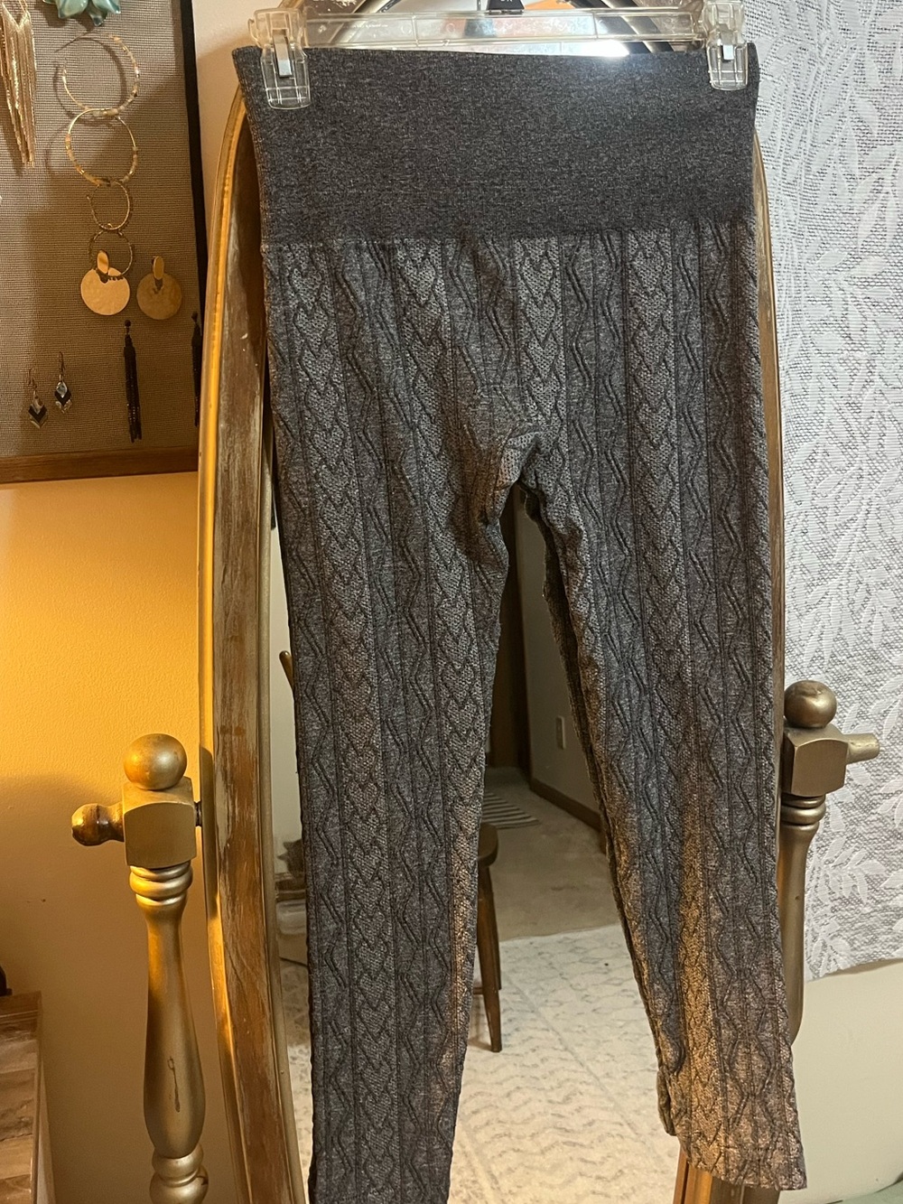 Kohl's Women's Charcoal Cable Knit Leggings